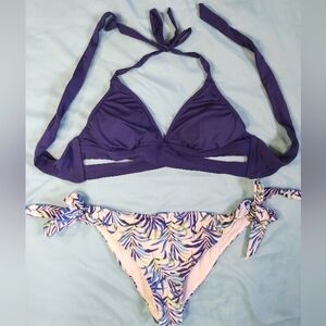 Mossimo floral bottom with a solid top bikini